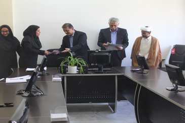 تجلیل از حسابدارن اداره کل هواشناسی به مناسبت روز حسابدار